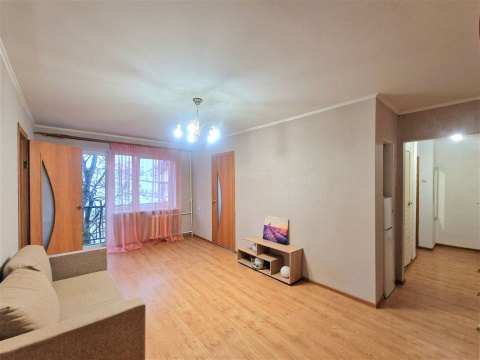 3-к квартира, 4/5 эт., 58м²