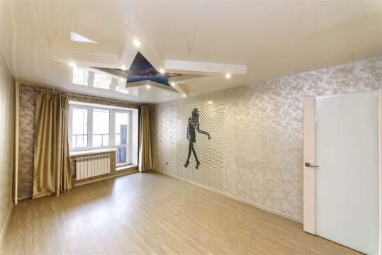 3-к квартира, 3/10 эт., 83м²